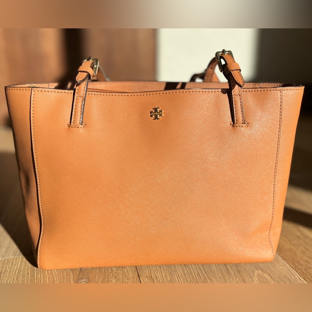 Tory Burch Small Robinson Tote - light brown